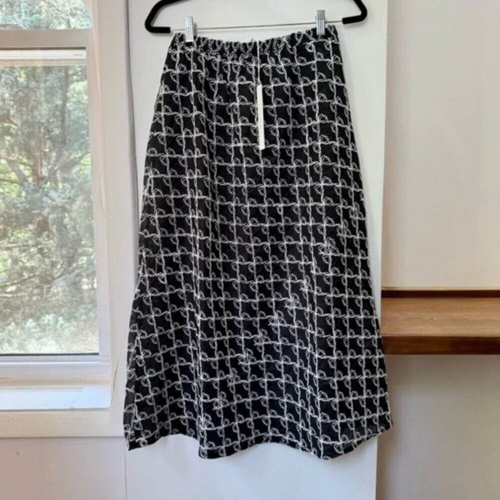 NWT Lisa Says Gah Molly Skirt in Bows Ribbons Black White XS/S Oversized - Picture 6 of 7